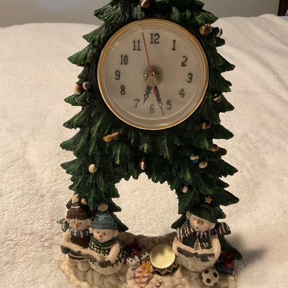 Ceramic Christmas Tree Clock - Picture 2 of 10